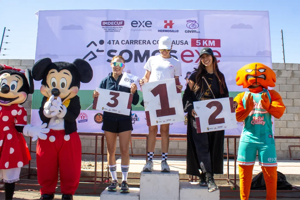 Healers from the women's category on the awards podium